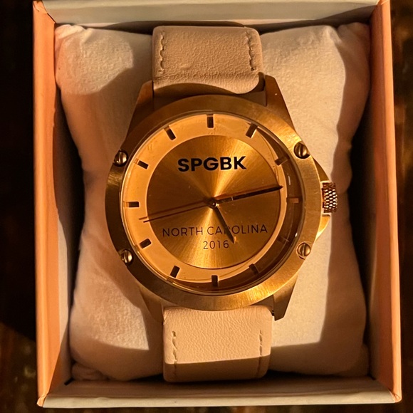 🌟Stunning Rose Gold SPGBK NORTH CAROLINA 2016 Elizabeth Leather Strap Watch! 🌟 - Picture 1 of 4